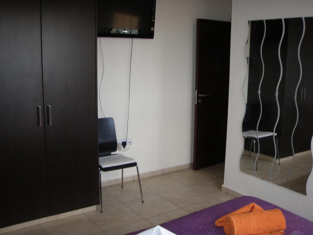 Mythical Sands Resort Ilona Apartment For Families Protaras Bilik gambar