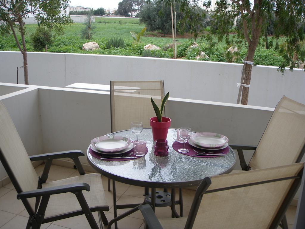 Mythical Sands Resort Ilona Apartment For Families Protaras Bilik gambar