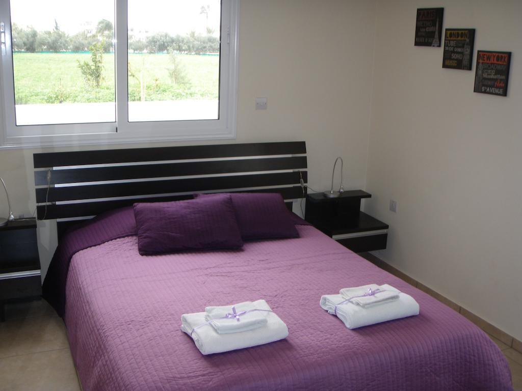 Mythical Sands Resort Ilona Apartment For Families Protaras Bilik gambar